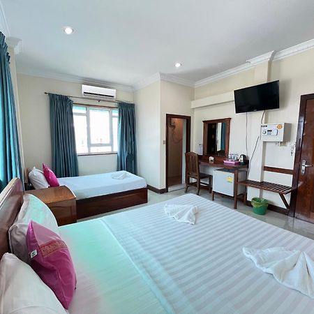 Seng Hout Hotel Battambang Buitenkant foto
