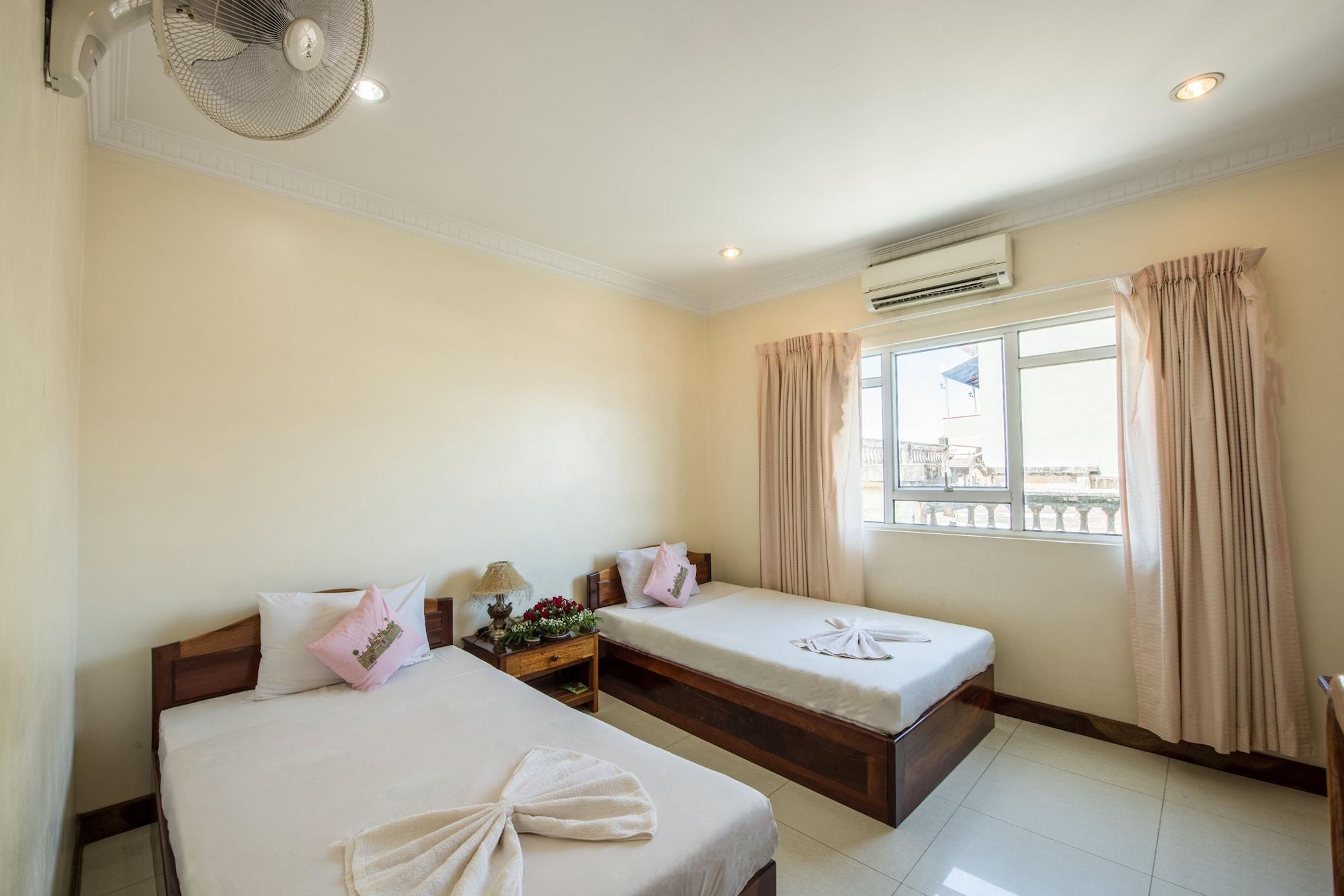 Seng Hout Hotel Battambang Buitenkant foto