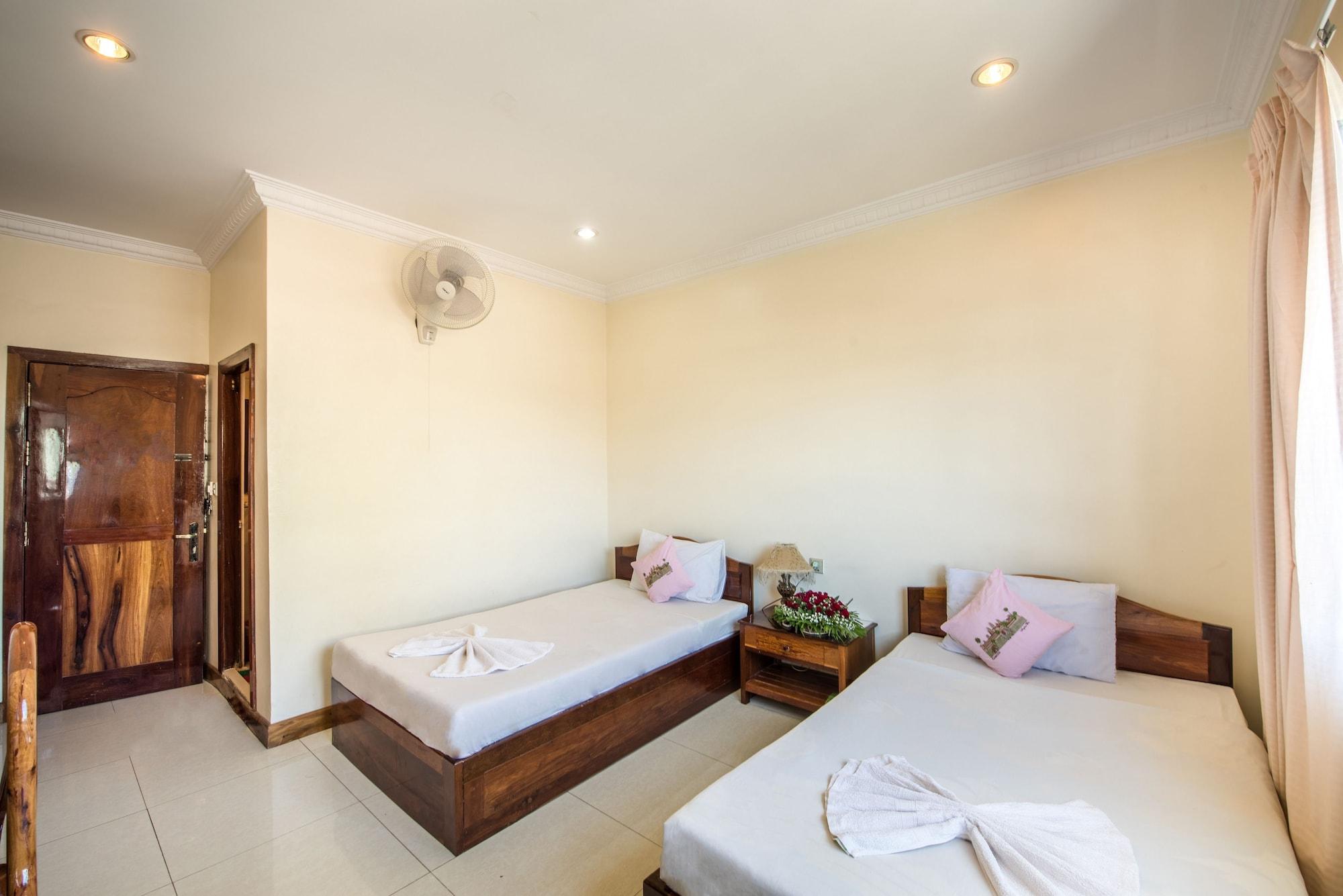 Seng Hout Hotel Battambang Buitenkant foto