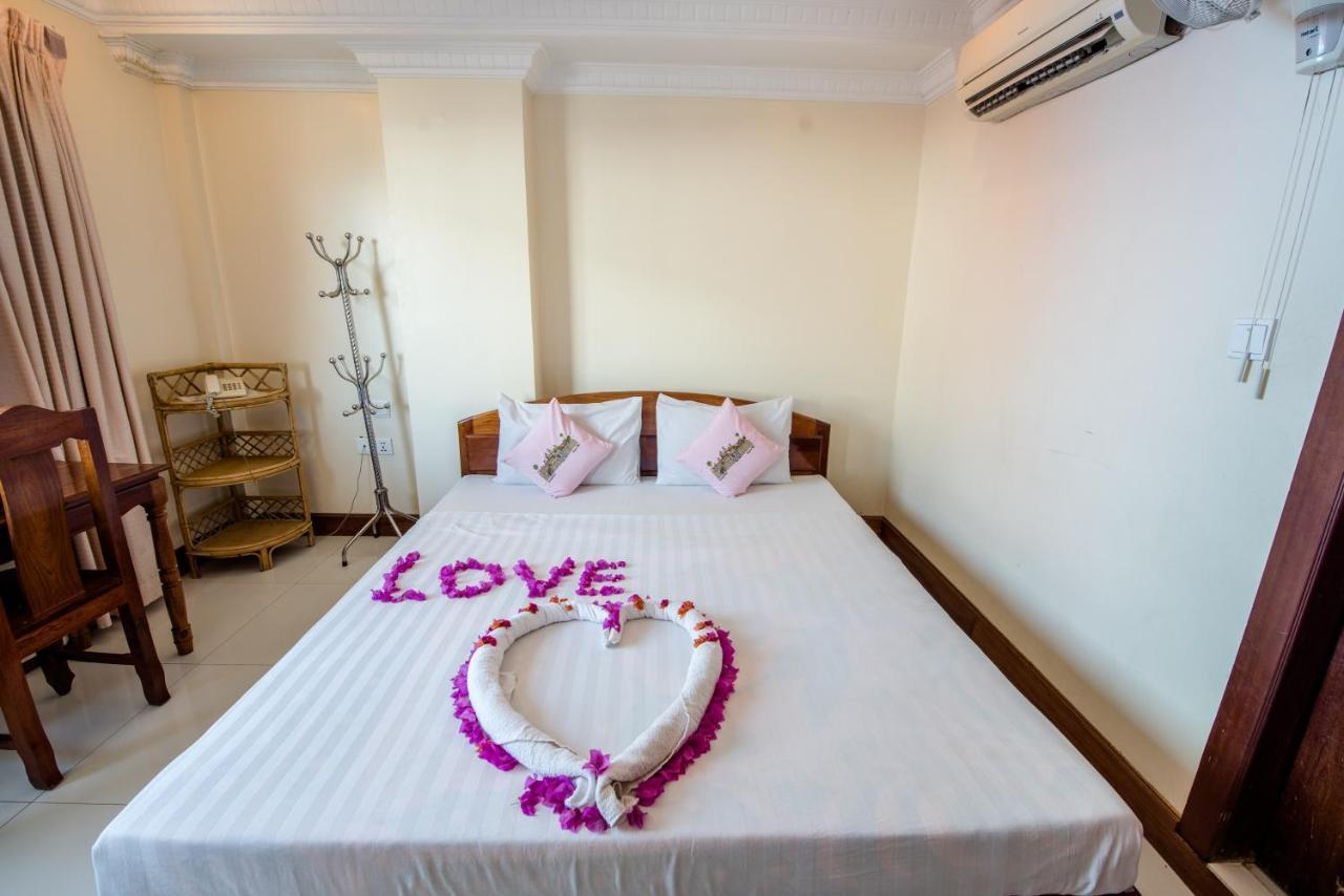 Seng Hout Hotel Battambang Buitenkant foto