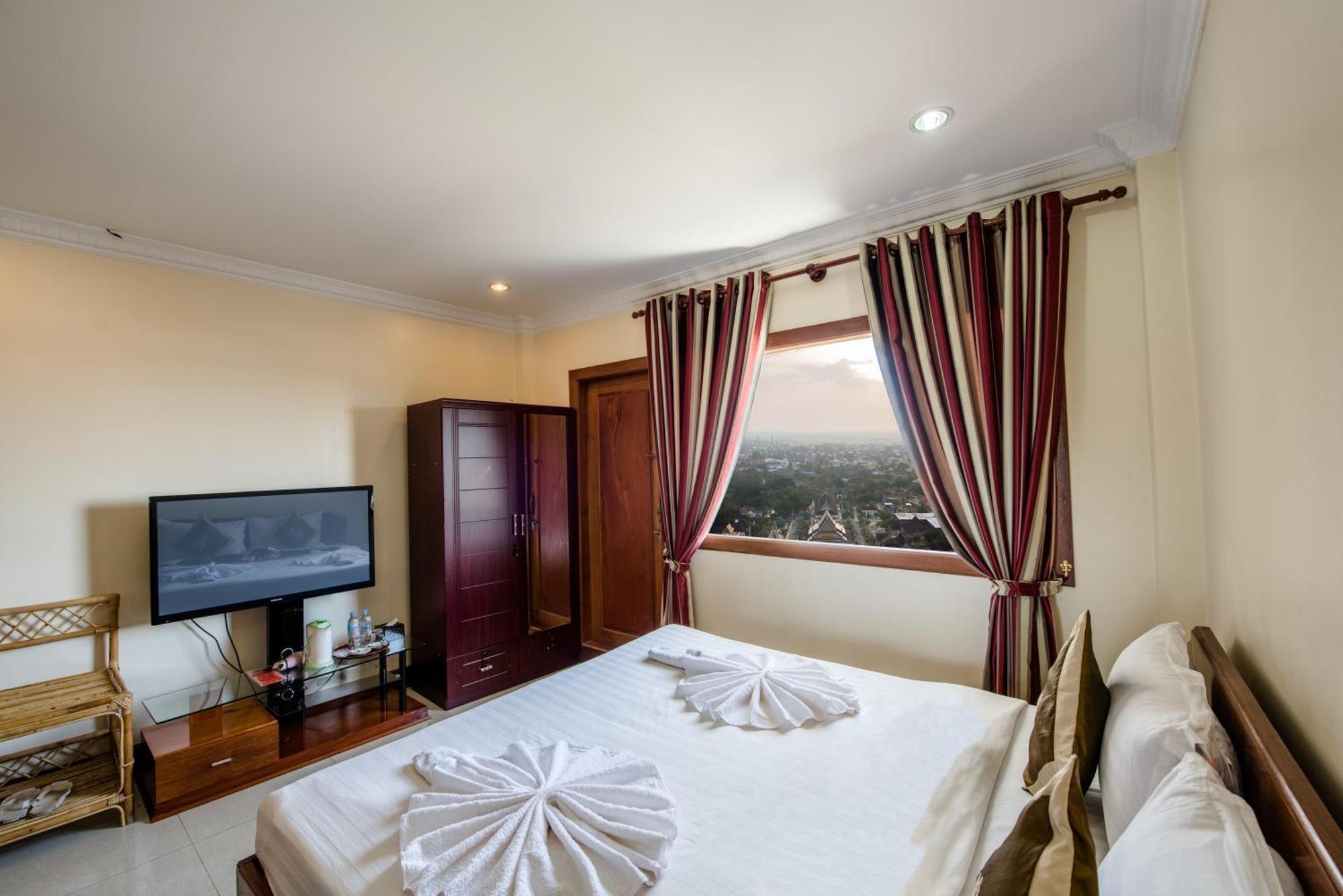 Seng Hout Hotel Battambang Buitenkant foto