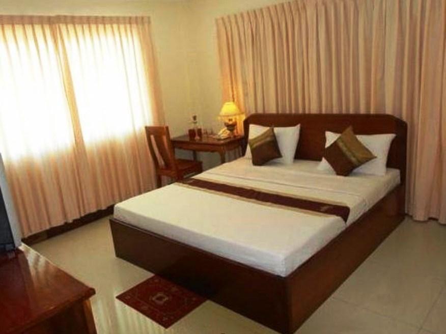 Seng Hout Hotel Battambang Buitenkant foto
