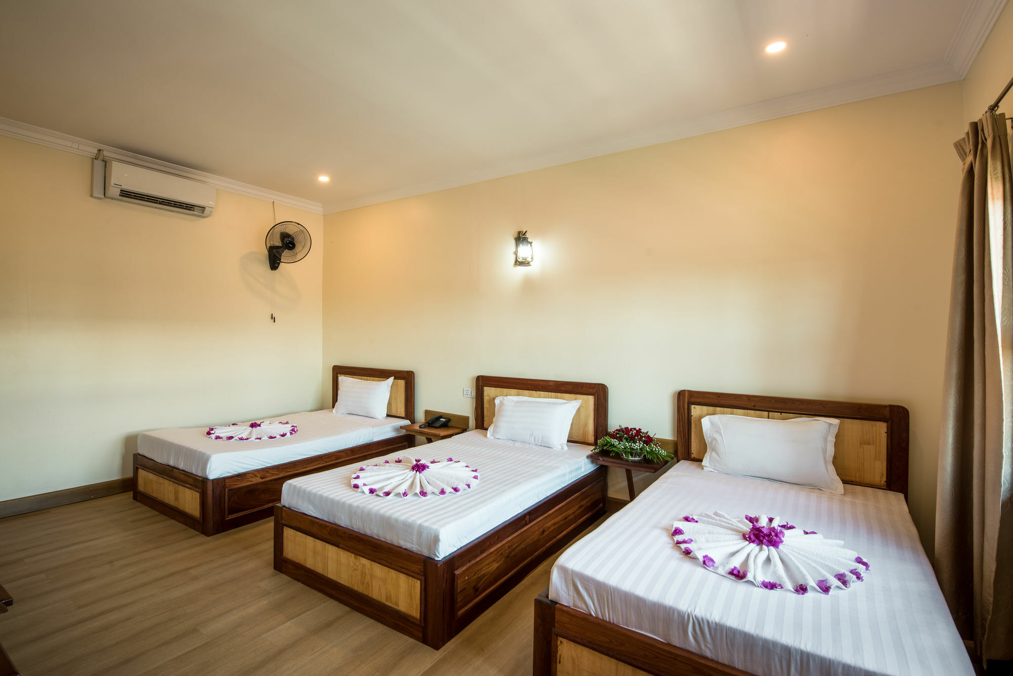 Seng Hout Hotel Battambang Buitenkant foto