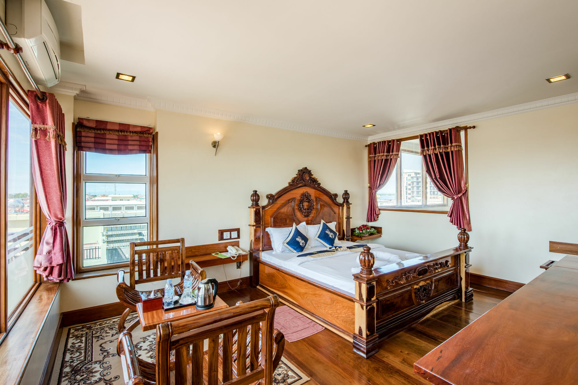 Seng Hout Hotel Battambang Buitenkant foto