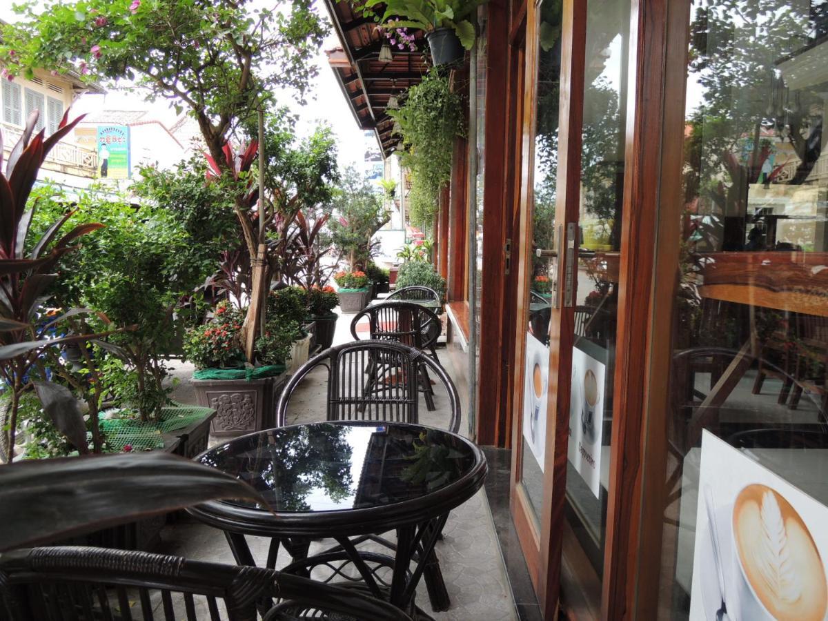 Seng Hout Hotel Battambang Buitenkant foto